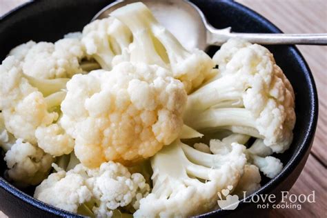 How do you prepare cauliflower?